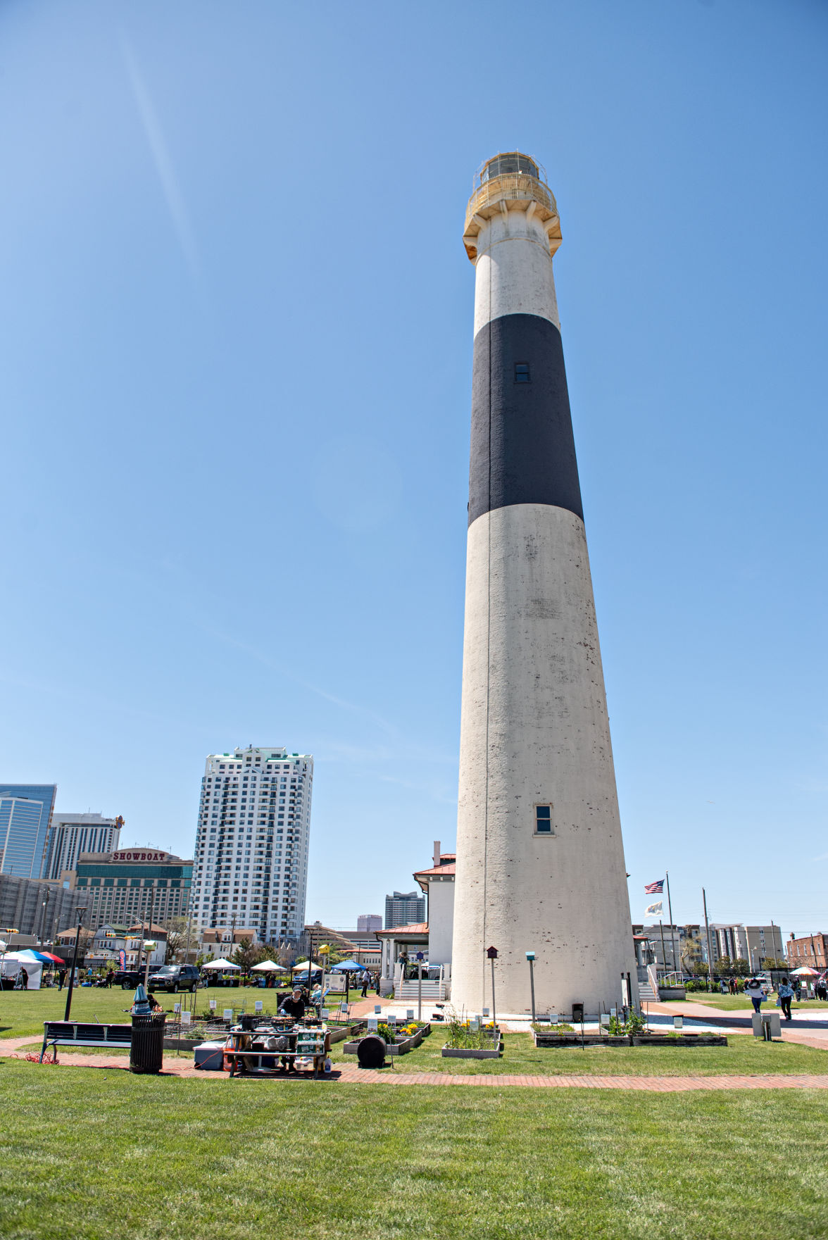 050221_gal_lighthouse